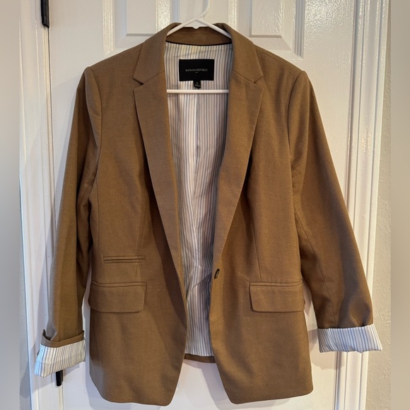 Banana Republic Jackets & Blazers - Banana Republic size 12 tan blazer